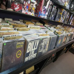 Over 10,000 Vinyl LPs in Stock Now ! Since 2009