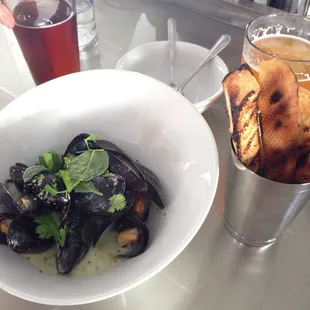 Basil Mussels
