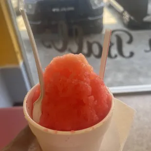 Snowball. Peach and cotton candy flavor 16oz