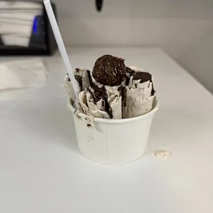 Ferrero Ferrero Chocolate Rocher Rolled Ice Cream