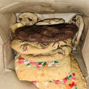 There were initially 10-11 cookies and everything was only for $5.00