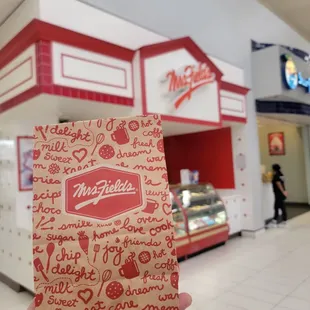 Buy 4 get 1 free deal on regular size cookies (10/10/22)