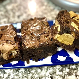 Snickers brownie, cinnamon toast brownies, fudge brownies