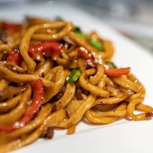 Stir-fry Beef Noodles ($18)