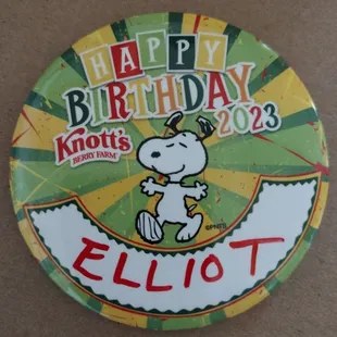 I was wearing this pin and they shorted me two pieces! If anything they should've comped two extra pieces and/or a slice of pie.  :-(