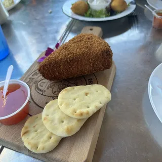 Crusted Brie (Brie Crocante)
