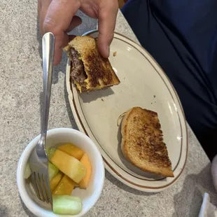 Patty melt with fruit