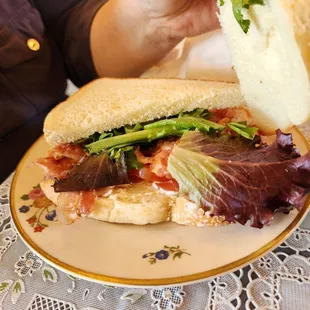 Basic BLT on white bread