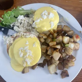 Crab eggs Benedict and home fries/hasbrowns