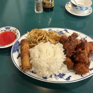 C3. Orange Chicken Lunch Combo Special