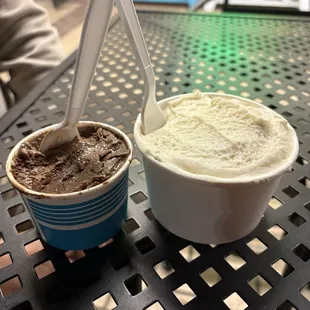 Small Chocolate &amp; Large Vanilla