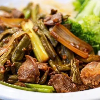 Spicy Sour Beans with Chicken Gizzards