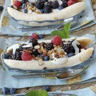 Banana split parfait with Greek yogurt
