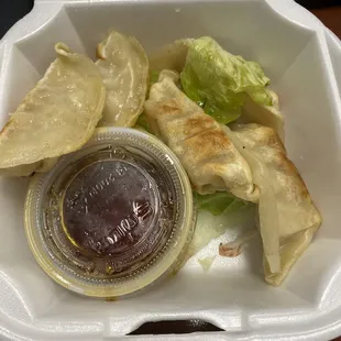 Pork Gyoza (6 pcs)