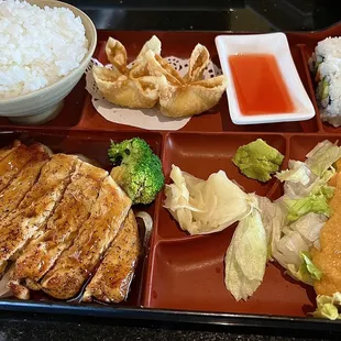 Bento box lunch ( beef is better)