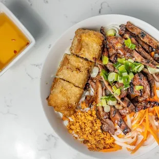 Bun Thit Nuong Cha Gio / Vermicelli Noodle Salad with Grilled Pork and Egg Roll