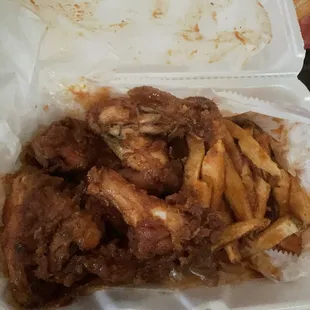 chicken wings and fried chicken, chicken wings, bbq chicken, bbq wings, fried chicken wings, chicken, fried chicken, poultry, food