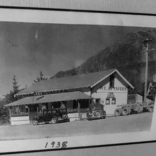 Mt Si Pub in 1938