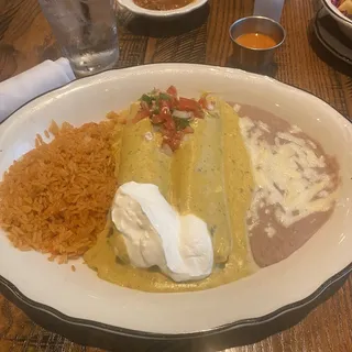 La Chilanga Enchilada Dinner