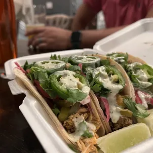 Muchachos Tacos LKN