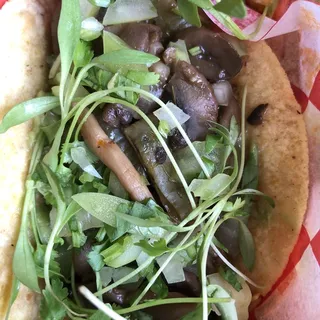 Hongos and Nopales Taco Platter