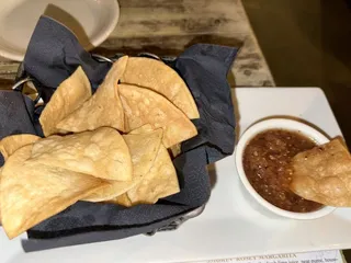 Gringos & Mariachis