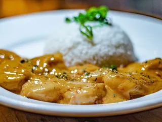 Spin Lounge - Grill & Spirits