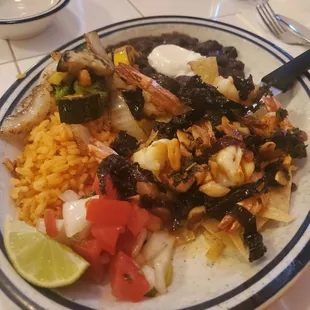 a plate of mexican food