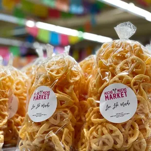 Mucho Mucho Market