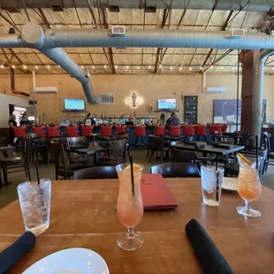 sushi and sashimi, interior