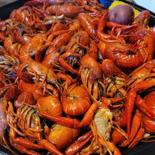 3 lbs boiled crawfish.
