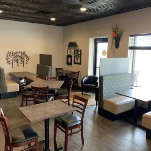 sushi and sashimi, interior