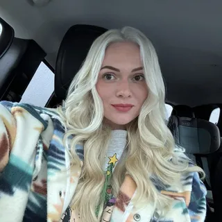 Sarah V.
