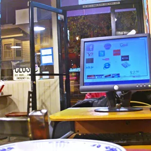 For some reason, these public terminals now function only with credit cards. The cash-for-time option was recently discontinued.