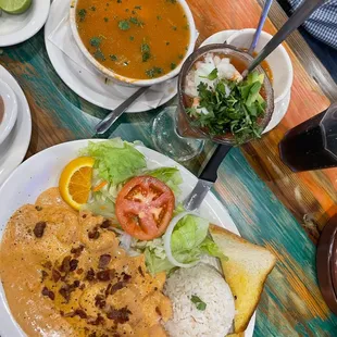 Sopa de Mariscos, Coctel de Camaron, Al Chipotle
