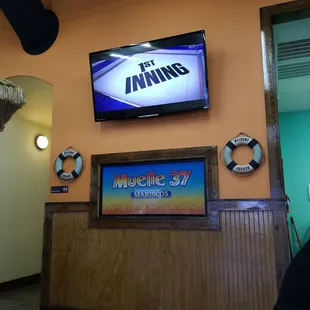 sushi and sashimi, interior