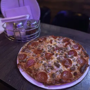 Sausage pepperoni pizza