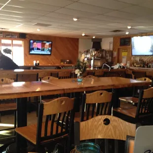 Quiet bar mid afternoon. Nice north woods atmosphere.