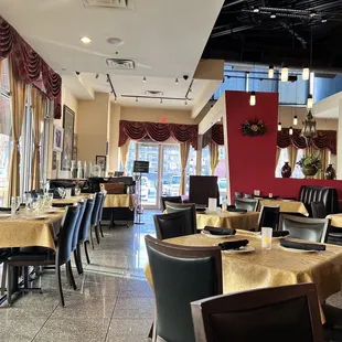 sushi and sashimi, interior