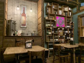 Wind & Unwined Coffee and Wine House