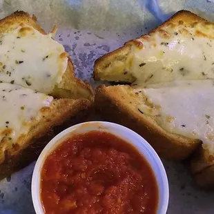Garlic cheese bread
