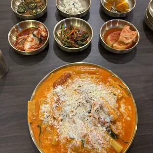Rose Spicy Rice Cakes