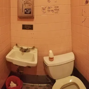 A good indicator of the food safety is the cleanliness factor of the bathrooms. They don&apos;t even have toilet paper or hand soap!