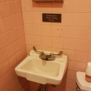 No hand soap provided. Imagine those hands preparing your food! Grotesque
