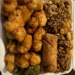 General Tso&apos;s Chicken Dinner with Shrimp fried rice