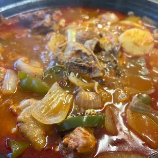 Ttaktoritang, hot chicken soup.