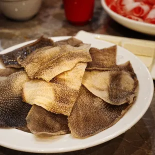 The fresh black beef tripe is the top grade, the ingredients are fresh, the tripe is soaked by hand, and the taste is crisp