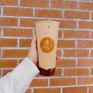 Red bean milk tea