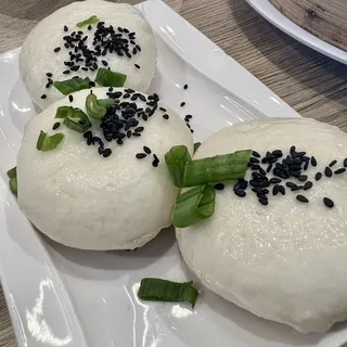 3 Fresh pork bun