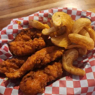 Buffalo tenders and fries